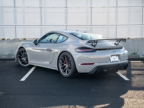 Used 2021 Porsche 718 Cayman GT4 image 3
