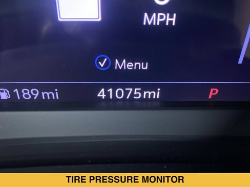 Certified 2023 Cadillac XT5 Premium Luxury w/ Technology Package AWD/4WD image 4
