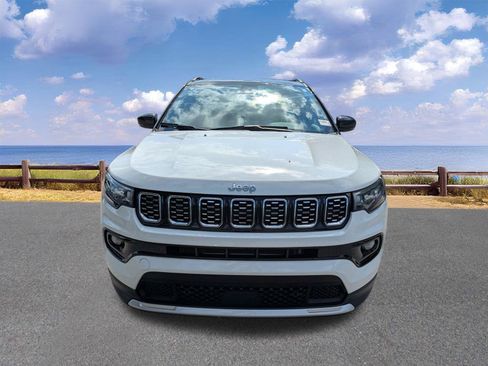 Certified 2025 Jeep Compass Limited AWD/4WD image 11