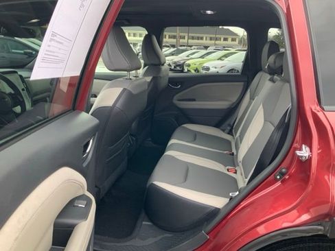 Certified 2025 Subaru Forester Limited image 17