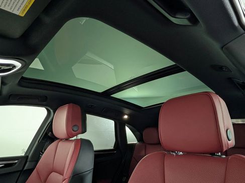 New 2026 Porsche Macan AWD/4WD image 30