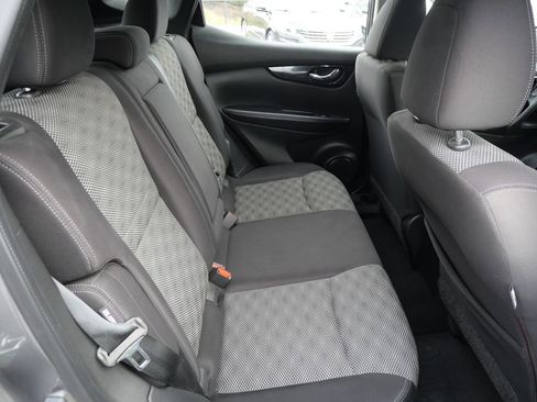 Used 2020 Nissan Rogue Sport SV image 26