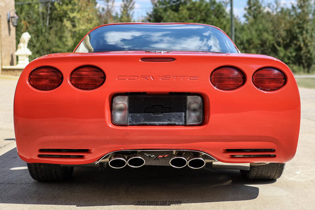 Used 2003 Chevrolet Corvette Coupe w/ Preferred Equipment Group RWD image 6