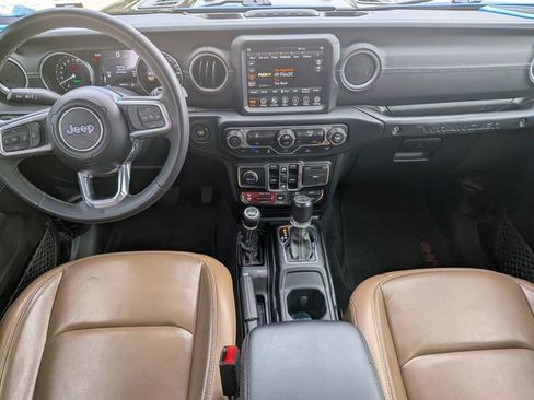 Used 2023 Jeep Wrangler Unlimited Rubicon 4xe image 15