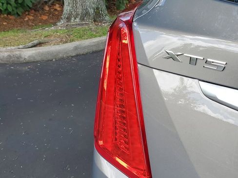 Used 2019 Cadillac XT5 Platinum AWD/4WD image 28