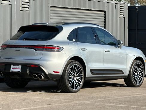 Certified 2024 Porsche Macan image 8