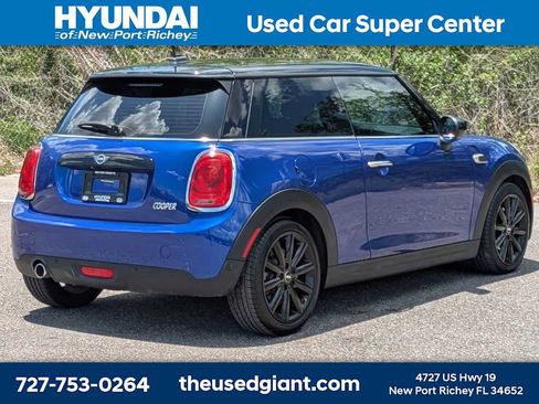 Used 2020 MINI Cooper 2-Door Hardtop FWD image 5