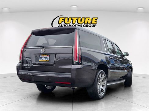 Used 2015 Cadillac Escalade ESV Premium image 4