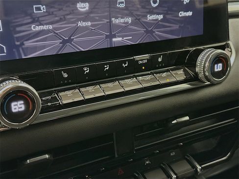 Used 2024 GMC Canyon Elevation w/ Convenience Package image 16