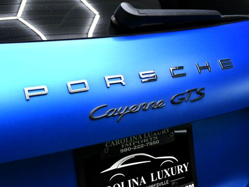 Used 2017 Porsche Cayenne GTS image 12