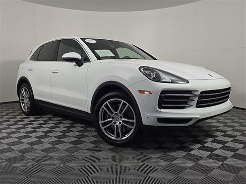 Certified 2022 Porsche Cayenne image 9