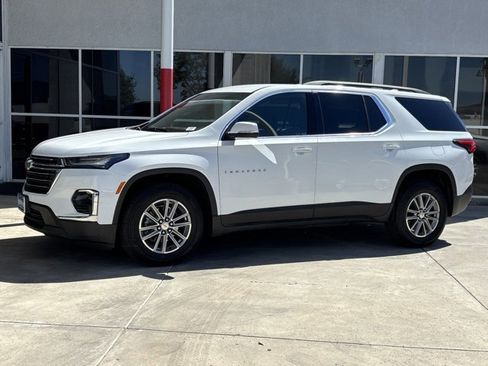 Used 2023 Chevrolet Traverse LT image 7