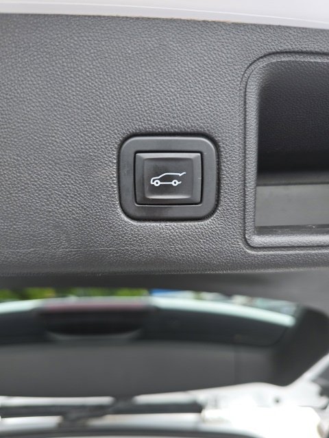 Used 2019 GMC Terrain SLT w/ GMC Pro Grade Package AWD/4WD image 21