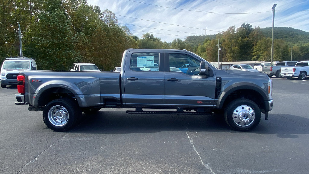 New 2027 Ford F450 XL w/ 360-Degree Camera Package AWD/4WD image 4