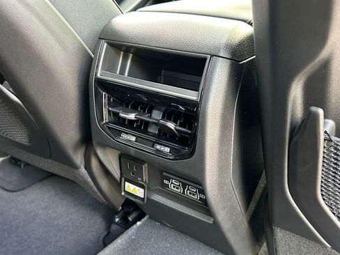 New 2024 Jeep Grand Cherokee Altitude image 27