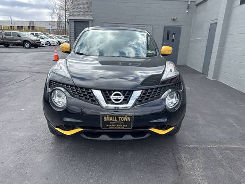 Used 2016 Nissan Juke SV AWD/4WD image 2