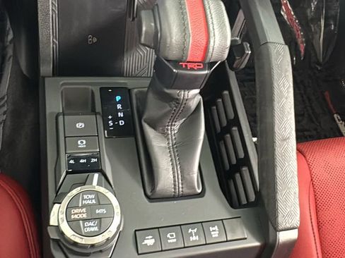 Used 2025 Toyota Tacoma TRD Sport image 28