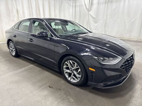 Used 2023 Hyundai Sonata SEL FWD image 2