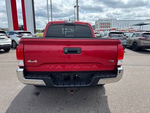 Used 2016 Toyota Tacoma SR5 w/ SR5 Appearance Package (SN) AWD/4WD image 6