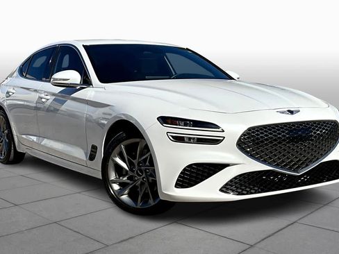 Used 2022 Genesis G70 2.0T image 2