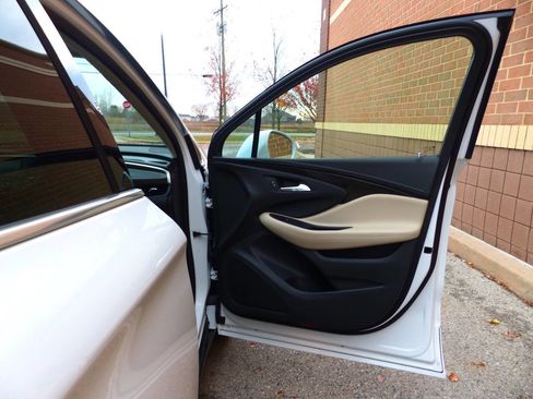 Used 2020 Buick Envision Essence image 46