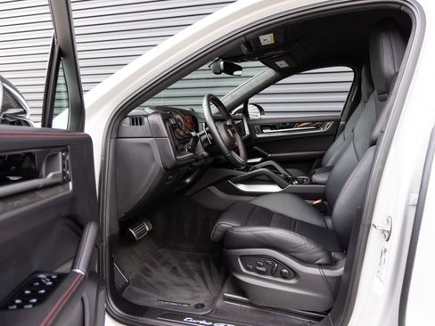 Certified 2024 Porsche Cayenne Turbo GT AWD/4WD image 24