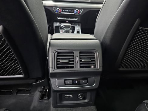 Used 2023 Audi Q5 e Premium Plus w/ Premium Plus Package image 23