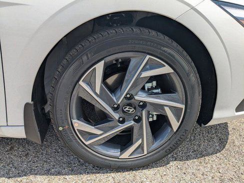 New 2025 Hyundai Elantra Sport FWD image 8