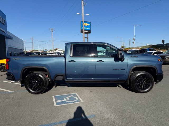 Used 2025 Chevrolet Silverado 2500 LTZ w/ Trail Boss Package AWD/4WD image 6