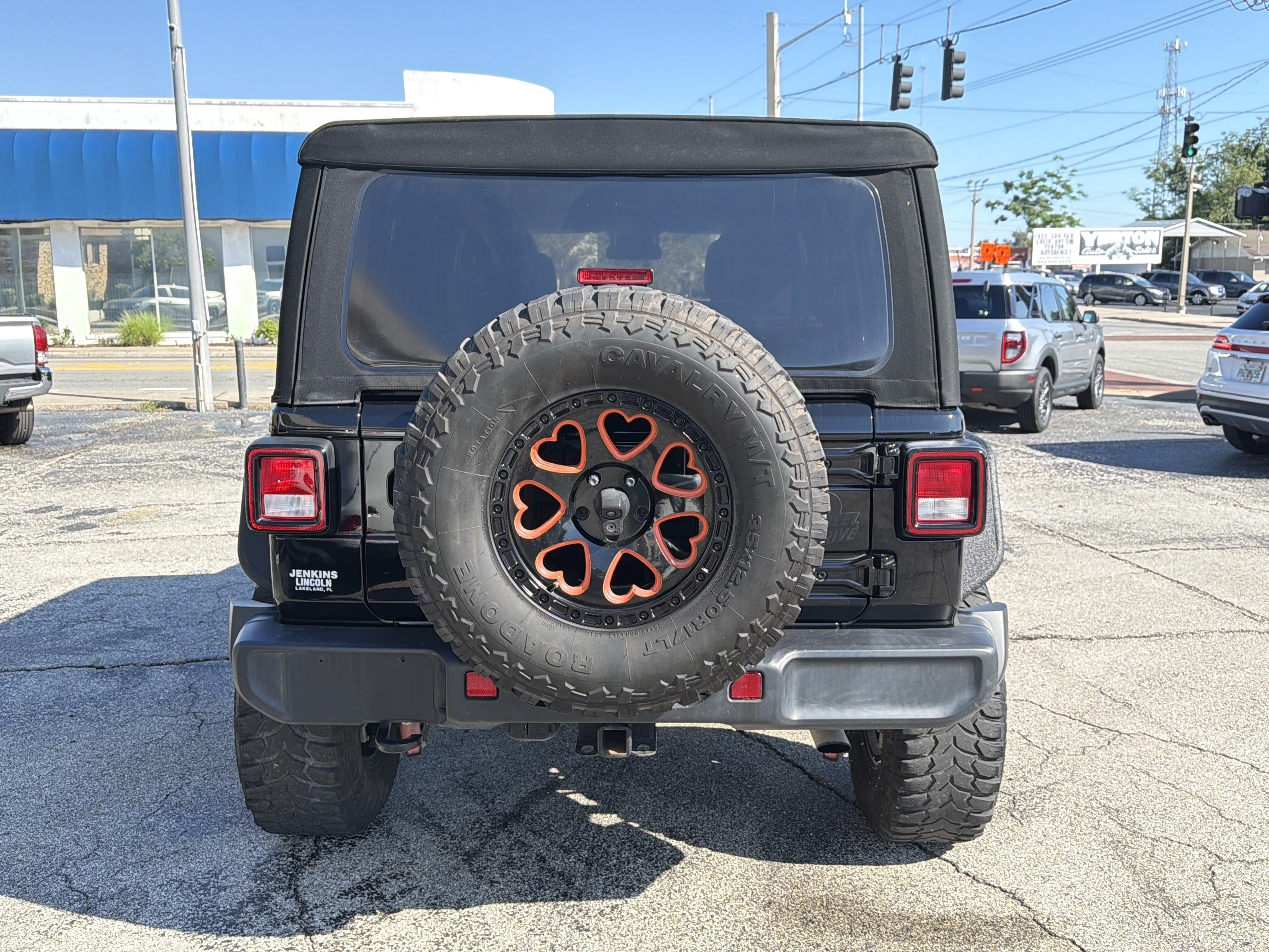 Used 2024 Jeep Wrangler Unlimited Sport AWD/4WD image 4