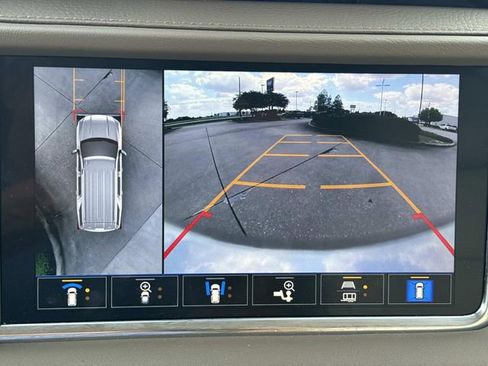 Used 2021 GMC Yukon Denali AWD/4WD image 28