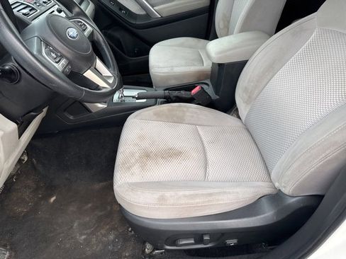 Used 2018 Subaru Forester 2.5i Premium w/ All-Weather Package image 16