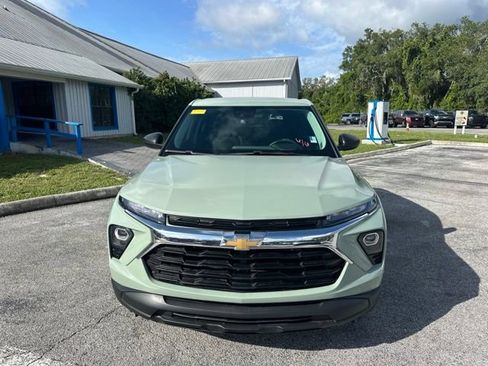 Used 2025 Chevrolet TrailBlazer LS w/ LS Convenience Package FWD image 8