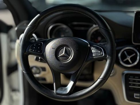 Used 2019 Mercedes-Benz CLA 250 image 13