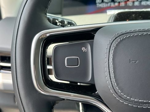 New 2026 Lincoln Navigator L Premier AWD/4WD image 24
