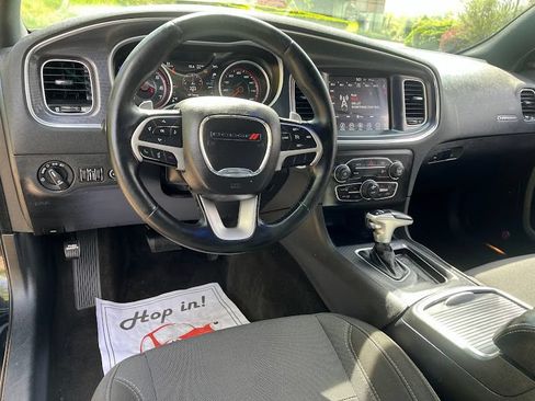Used 2017 Dodge Charger R/T RWD image 9