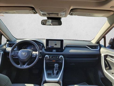 Used 2024 Toyota RAV4 XLE w/ Convenience Package FWD image 15