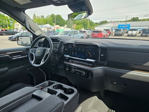 Used 2023 Chevrolet Silverado 1500 LT AWD/4WD image 20