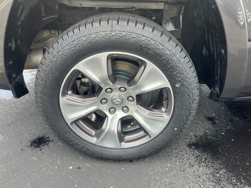 Used 2019 RAM 1500 Laramie RWD image 30