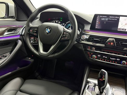 Used 2019 BMW 530e w/ Convenience Package image 37