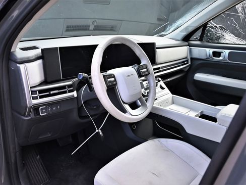 Used 2024 Hyundai Santa Fe SE image 13