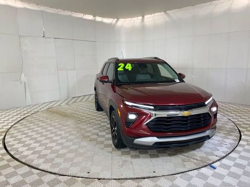 Used 2024 Chevrolet TrailBlazer LT w/ Convenience Package FWD image 47