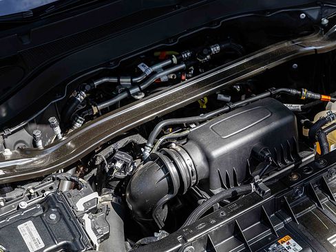 Used 2023 Ford Explorer Limited image 30