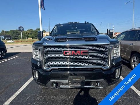 Used 2022 GMC Sierra 2500 Denali w/ Denali Ultimate Package AWD/4WD image 2