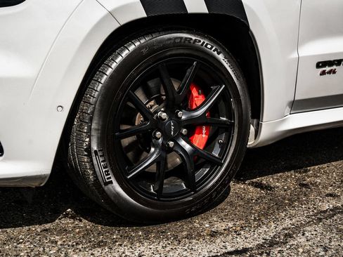 Used 2019 Jeep Grand Cherokee SRT AWD/4WD image 14