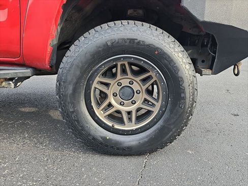 Used 2013 Toyota Tacoma Base V6 w/ TRD Off-Road Pkg image 27