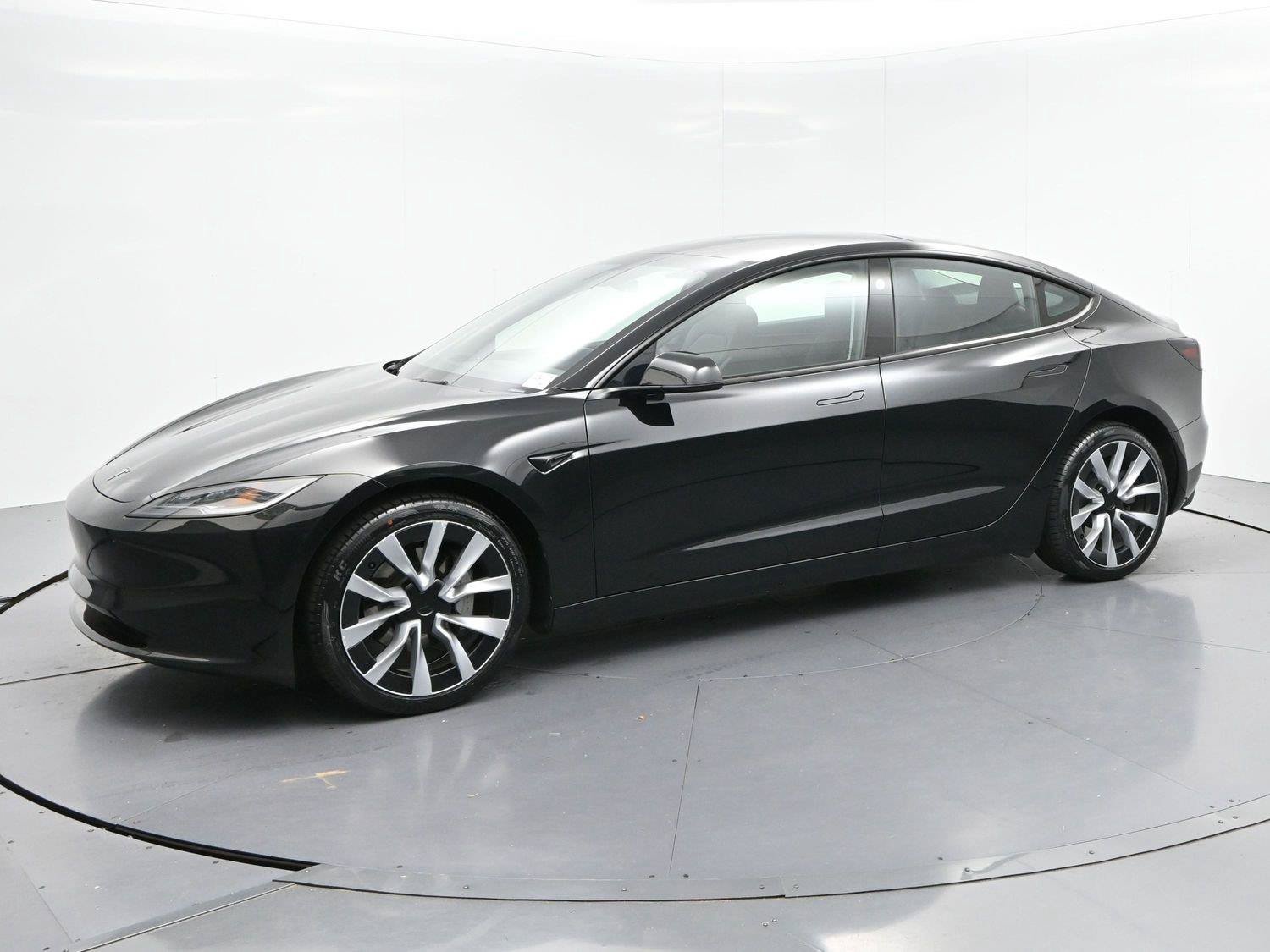 Used 2024 Tesla Model 3 Long Range RWD image 3