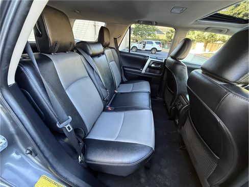 Used 2022 Toyota 4Runner SR5 Premium w/ Moonroof Package RWD image 13