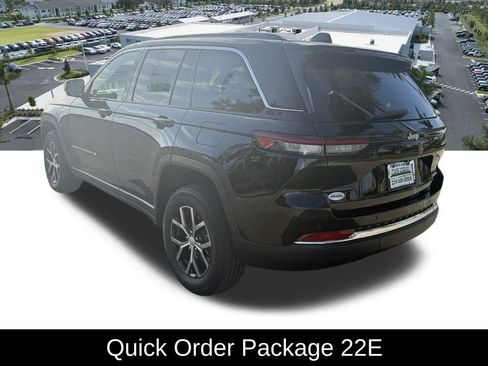 Certified 2025 Jeep Grand Cherokee Limited image 8