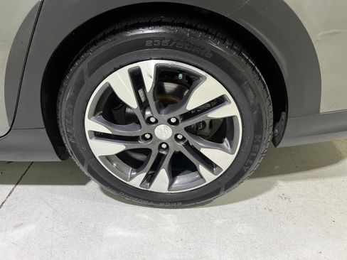 Certified 2018 Buick Regal Essence w/ Driver Confidence Package #1 AWD/4WD image 13
